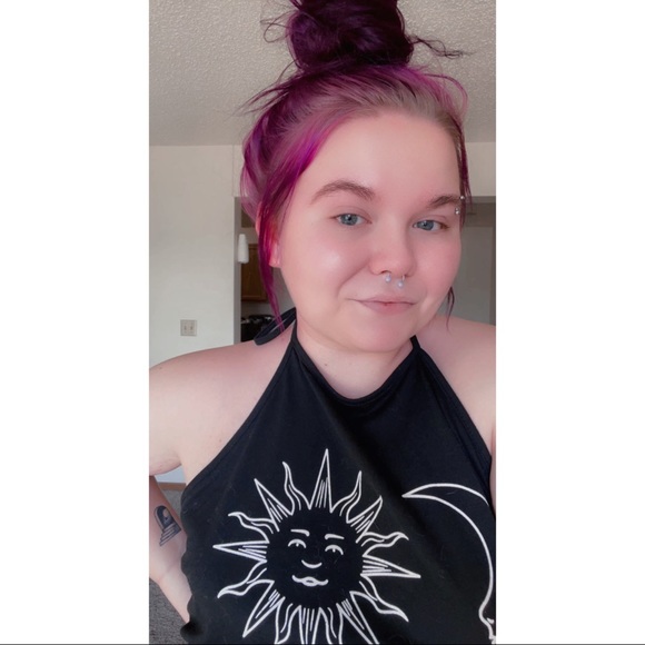 Meet your Posher, Katherine - Picture 1 of 1